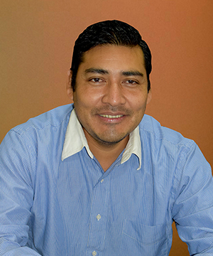Abg. Ramiro Valle Mandepora